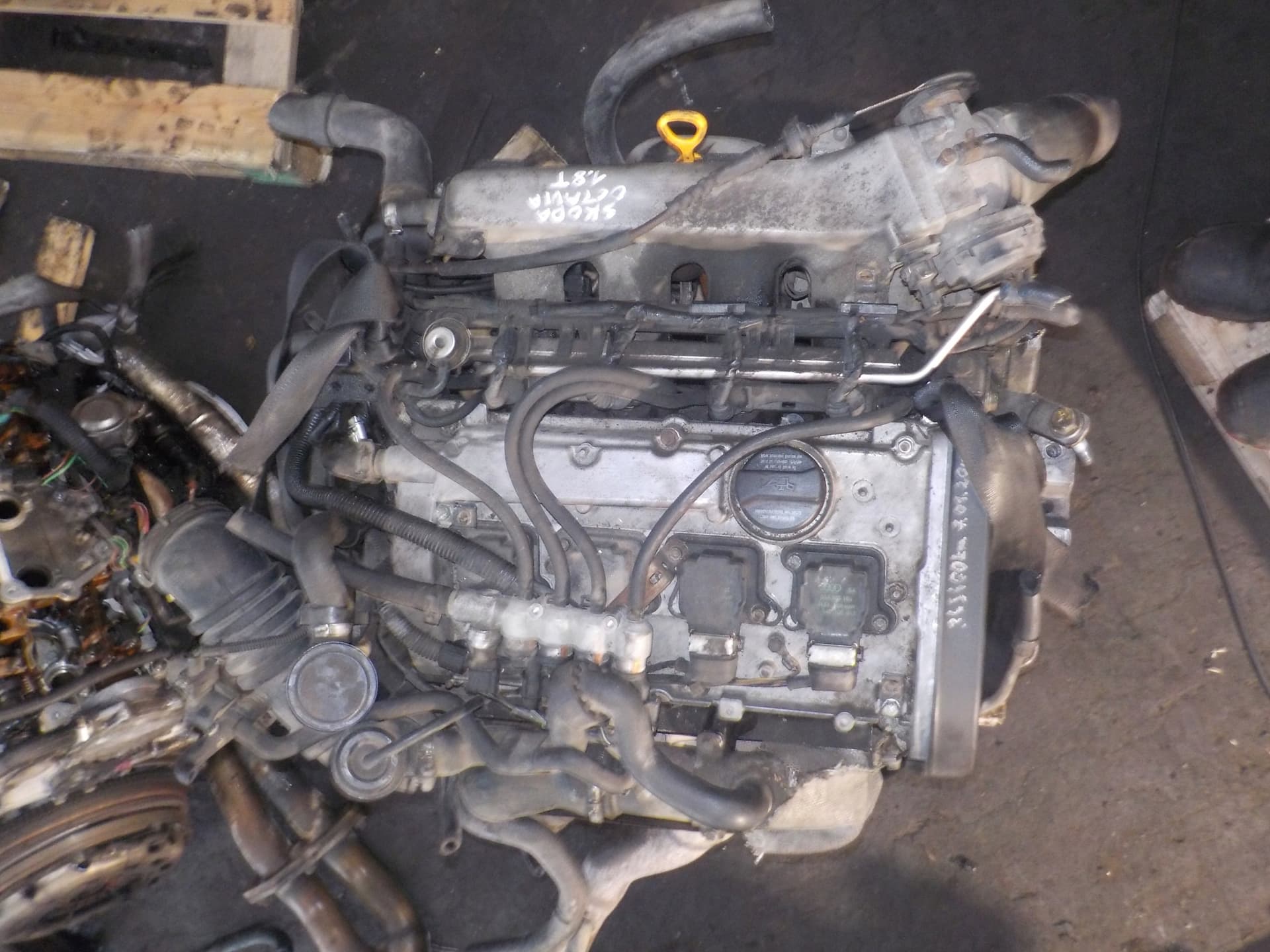 Moteur AUM pour Volkswagen Golf 1.8 Petrol